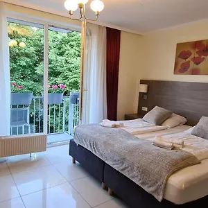 3* Hotel Cara