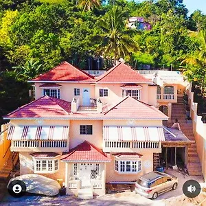Lion's View , Mandeville Jamaica